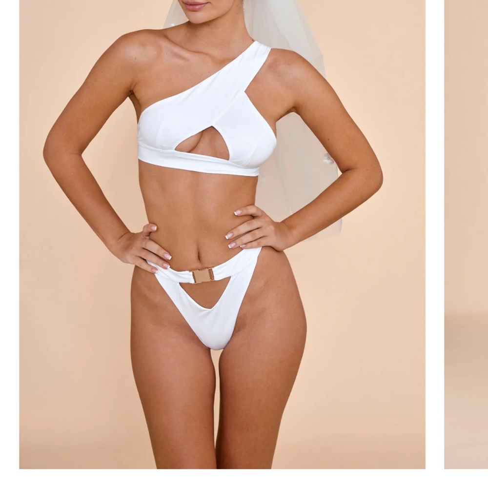 ALT White Moss Top/Cindy Bottoms NWOT